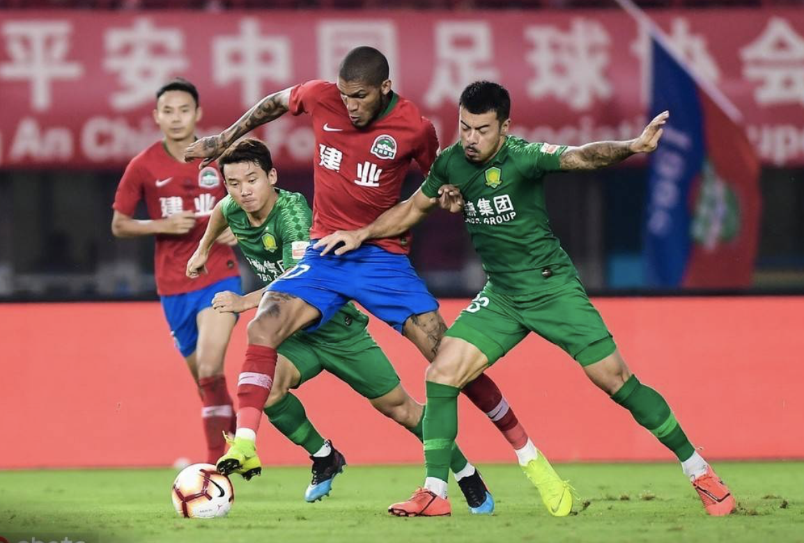 包含内蒙古队全员发威，取得连胜继续领先积分榜的词条