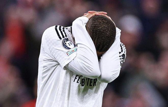 九游娱乐app下载-包含皇马闷平，贝尔受伤离场，球迷心情沉重的词条