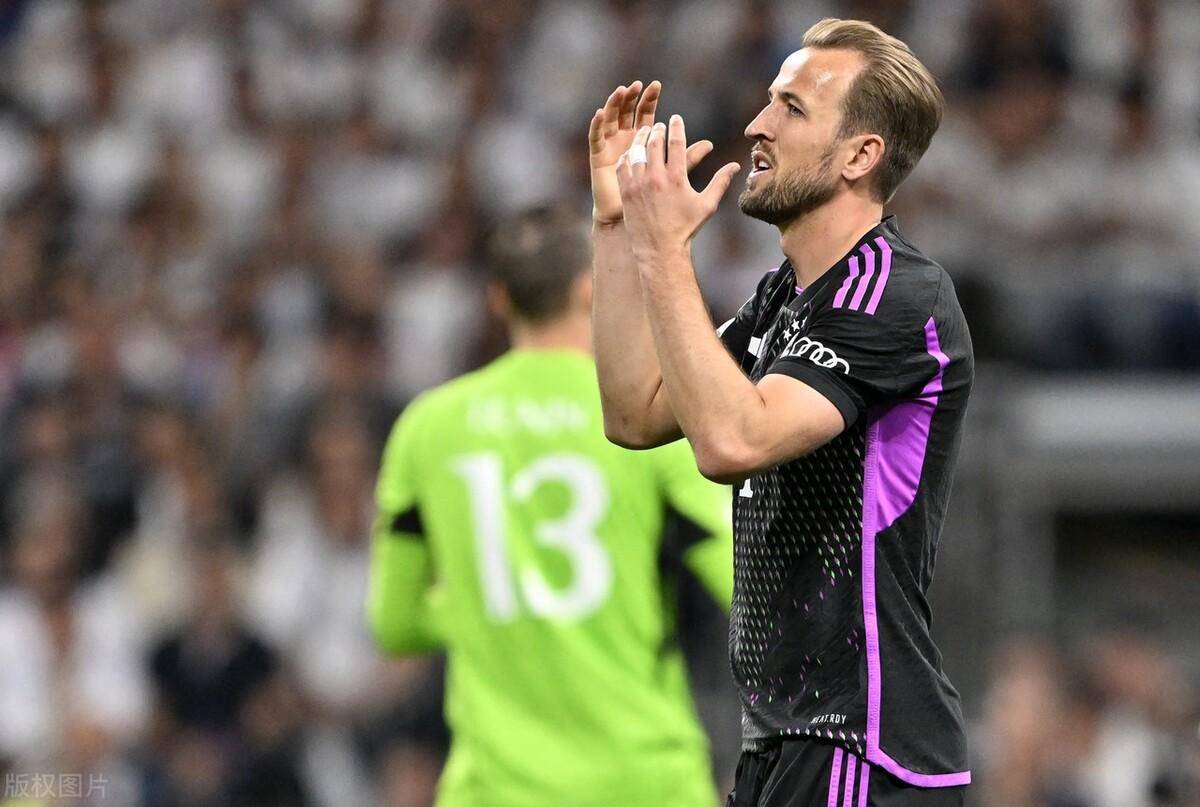 包含皇马闷平，贝尔受伤离场，球迷心情沉重的词条