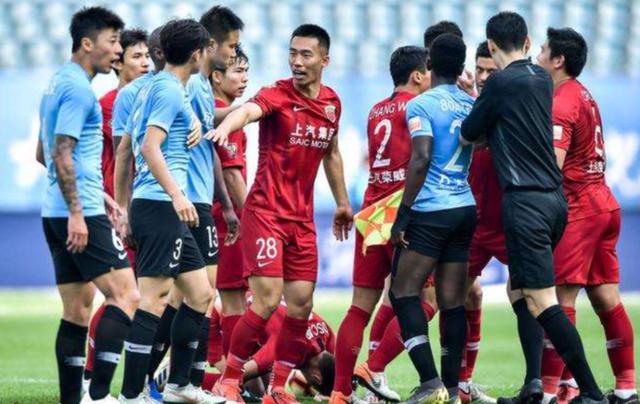 包含大连一方主场不敌北京人和，遭遇连败的词条