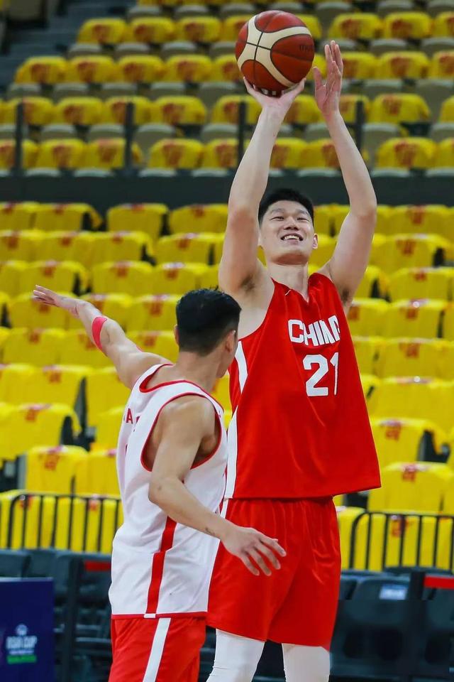 热血比拼！球员斗志昂扬备战重要战役的简单介绍