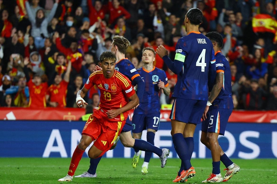 包含荷兰艰难晋级，扳倒对手成功晋级欧洲国家联赛半决赛的词条