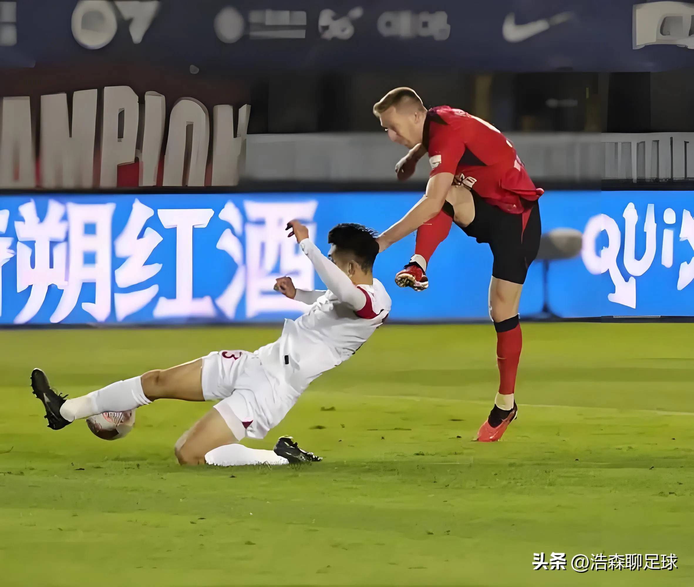 外援助阵，球队士气大增追逐胜利的简单介绍