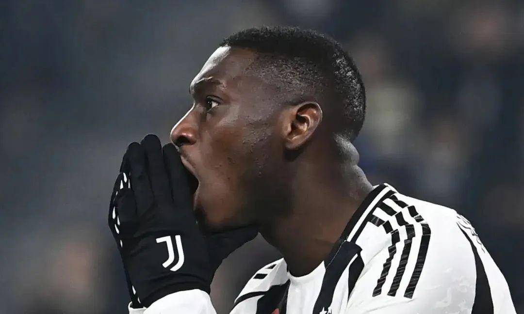 那不勒斯惊险逆转，成功晋级下一轮的简单介绍