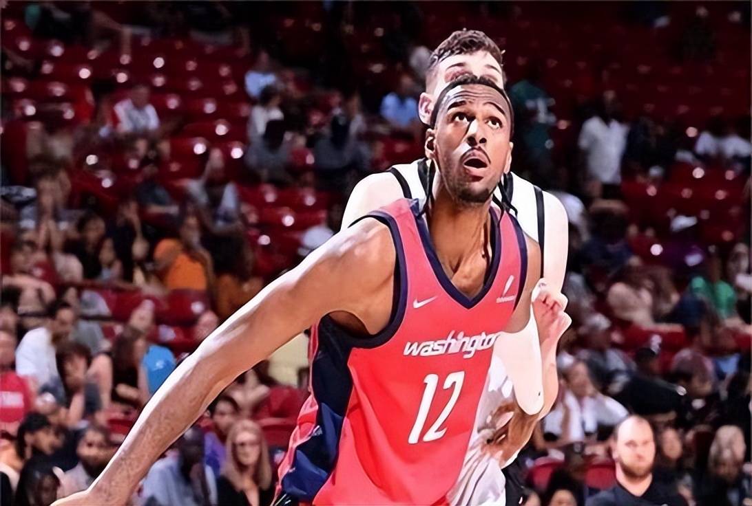 包含火箭负公牛，拉文全场分实力碾压对手的词条