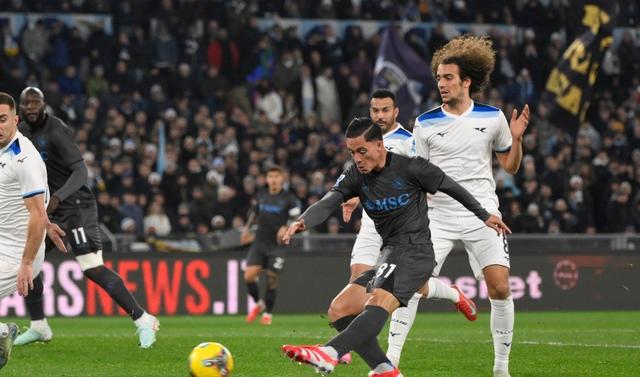 克罗托内主场逼平那不勒斯，抢下宝贵积分的简单介绍