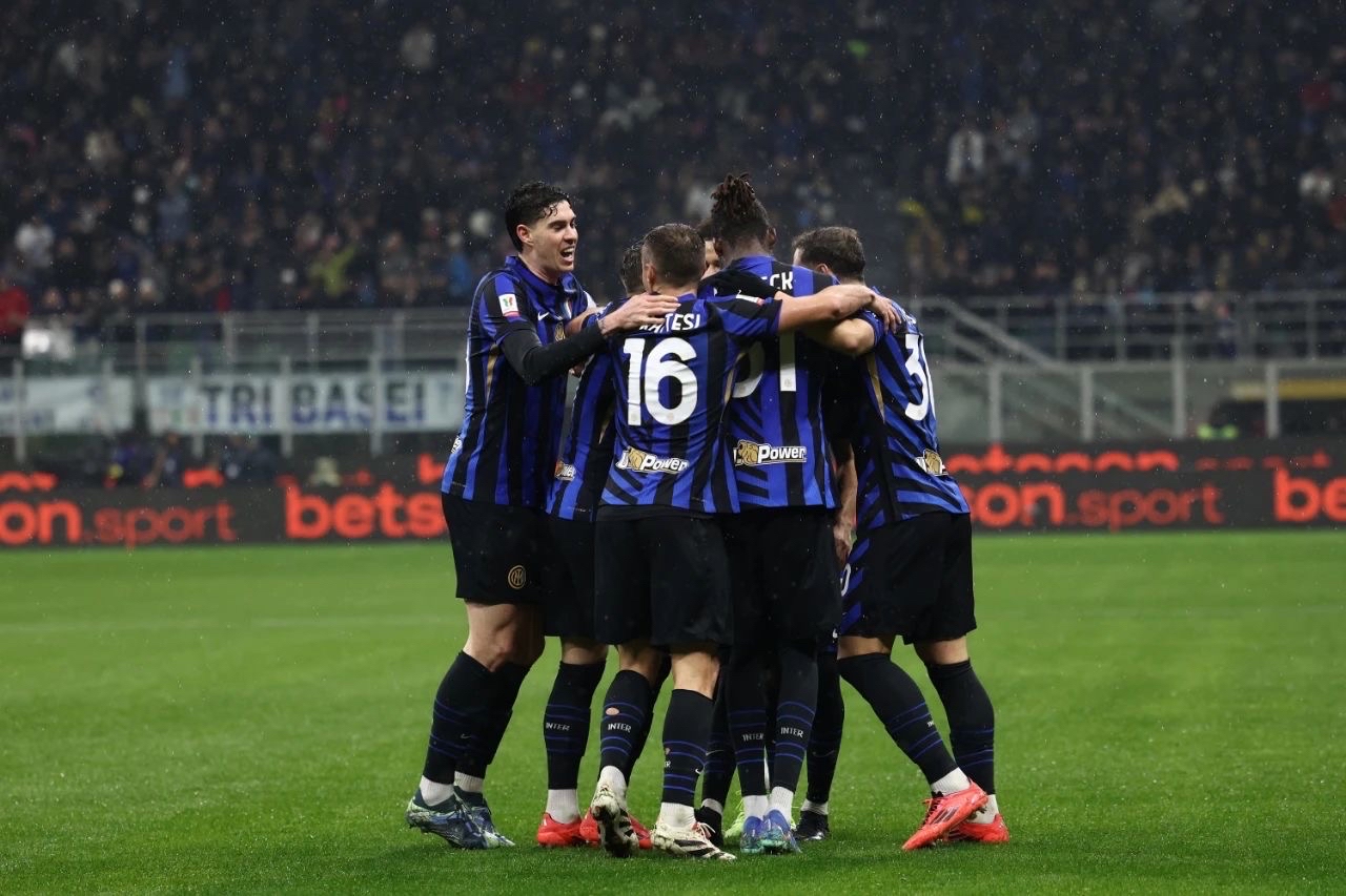 九游娱乐-包含乌迪内斯客场逆转胜利，积分逐渐上涨的词条