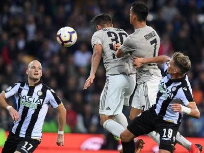 尤文图斯队员们通过默契配合赢得比赛的简单介绍