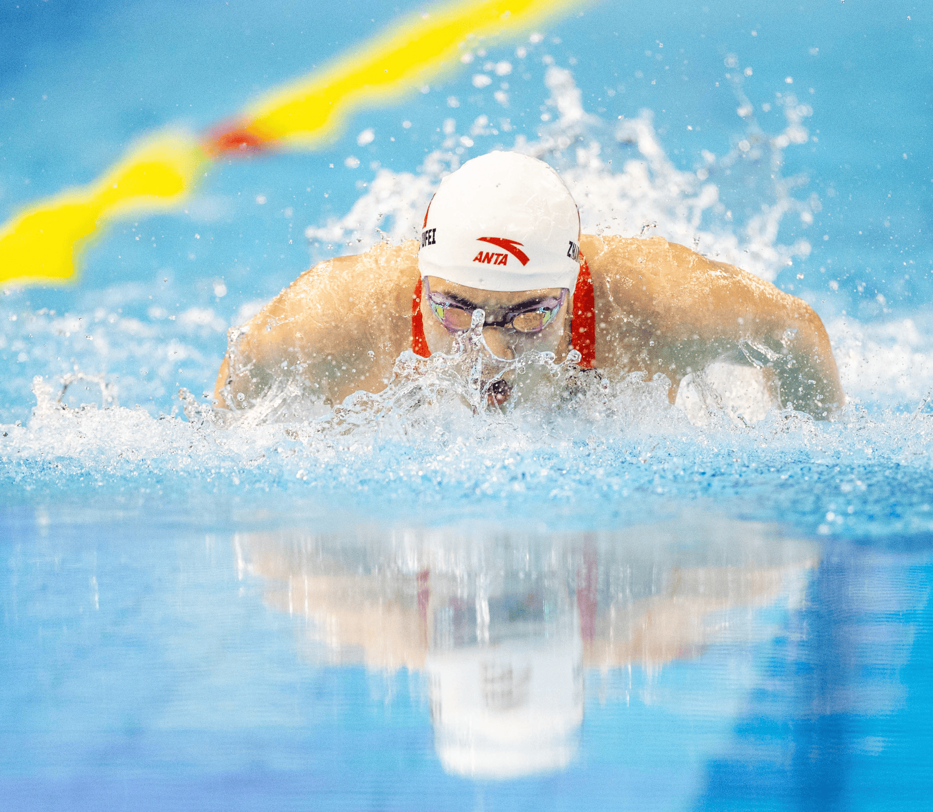 九游体育平台-中国选手力克对手，获得游泳冠军