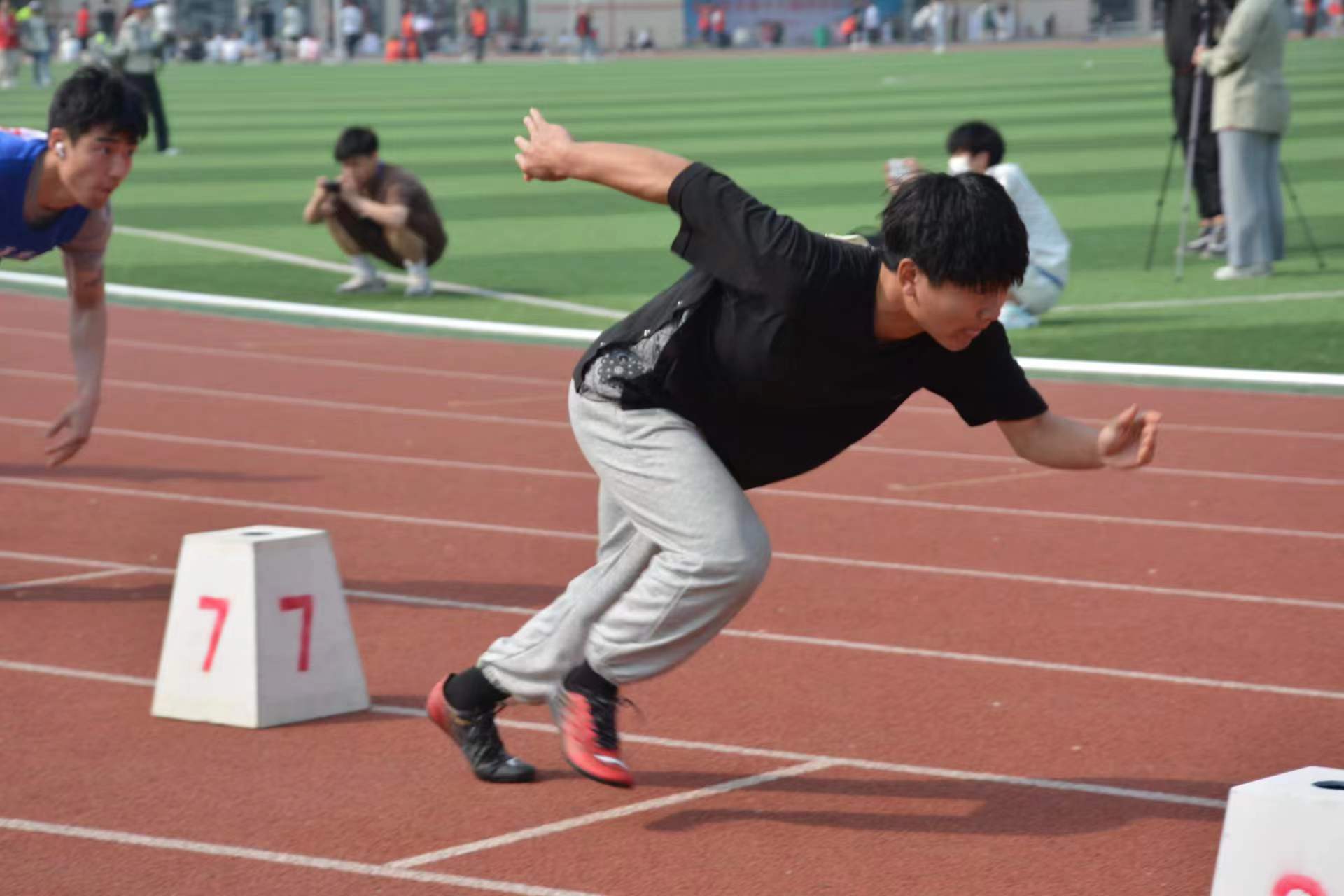 乌克兰队奋勇拼搏，逐梦国际赛场