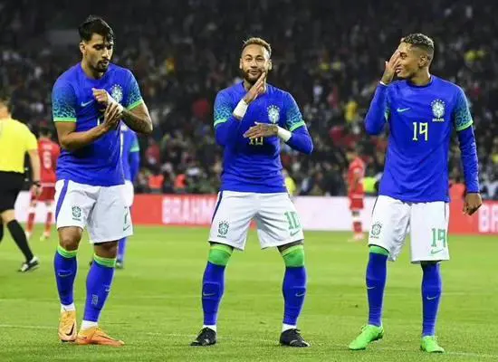 九游娱乐app下载-西亚球队再度夺冠，稳坐头名