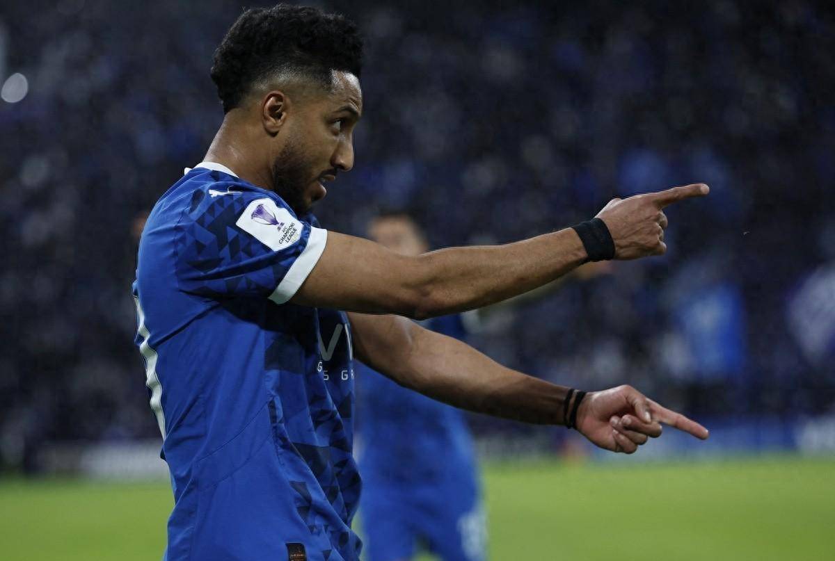 西亚球队再度夺冠，稳坐头名