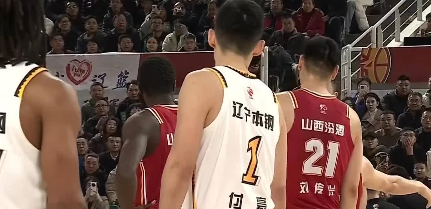 黑龙江男篮反击告捷，力挽狂澜夺胜