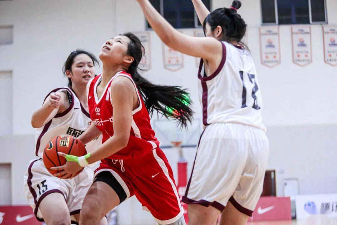 包含青海高原队员团结一心，勇夺比赛胜利！的词条