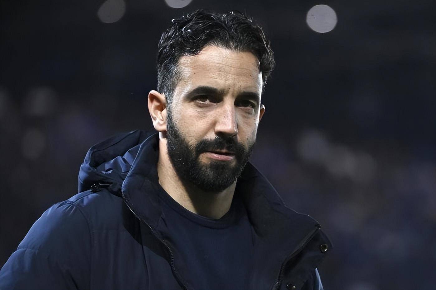 摩纳哥球队备战计划调整，教练组鼓励球员前行的简单介绍