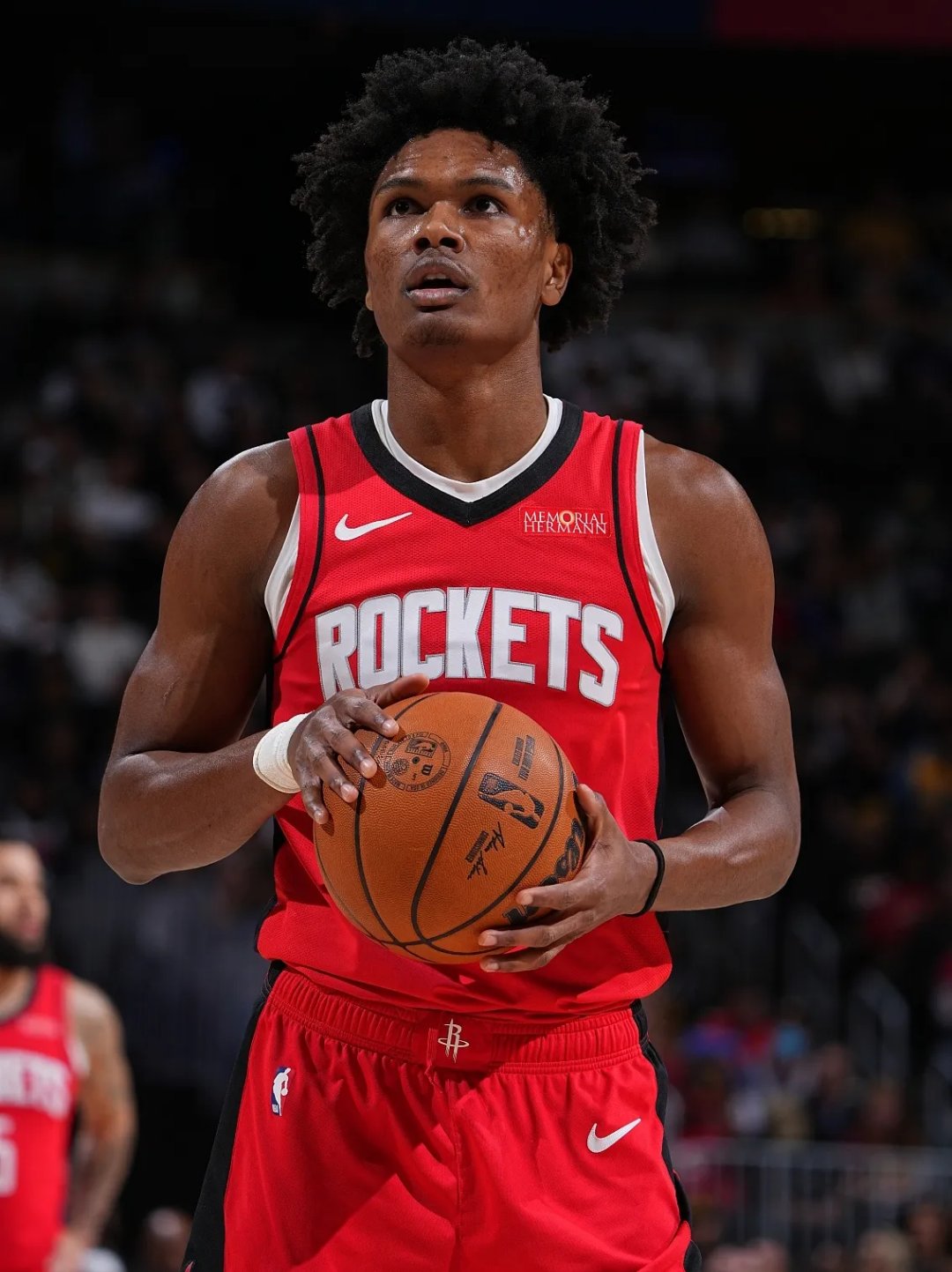 球队主帅战术翻新，球员表现脱颖而出的简单介绍