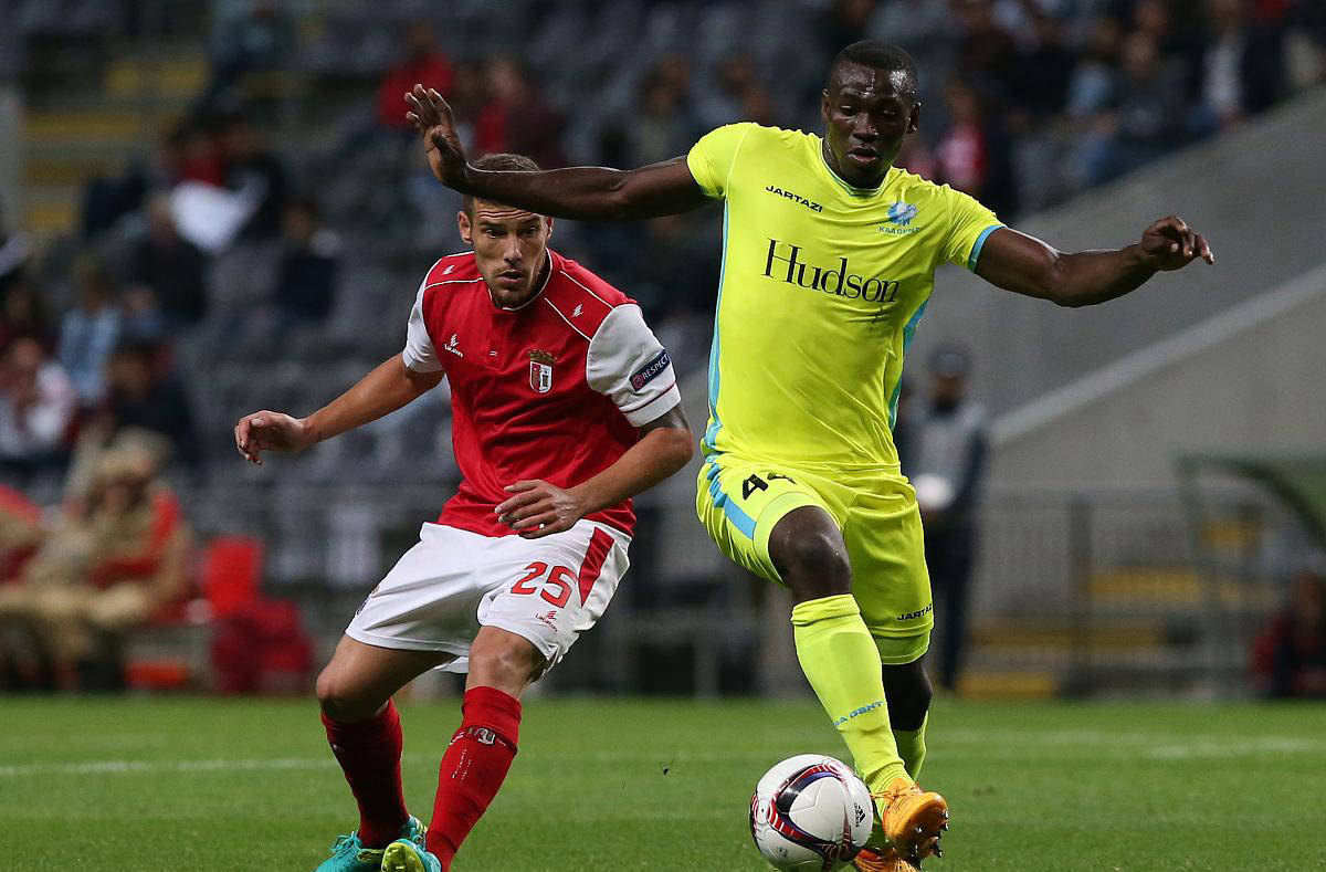 九游娱乐官方网站-韦尼尔主场战胜对手继续保持不败