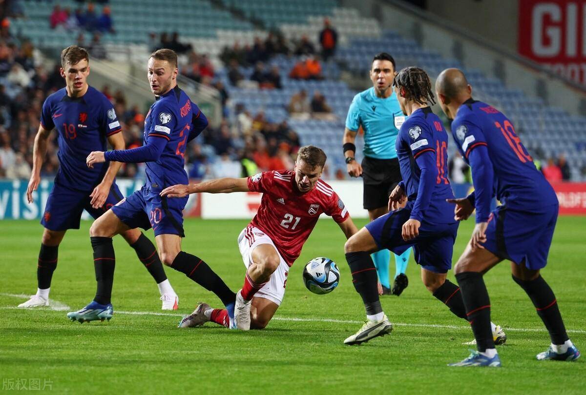 关于欧预赛各队备战全力以赴，实力对比激烈的信息