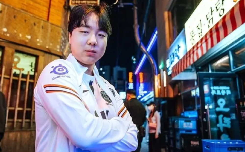 C9绝杀PSG，Faker打出惊人五杀顶尖较量四强赛，点燃全场激情