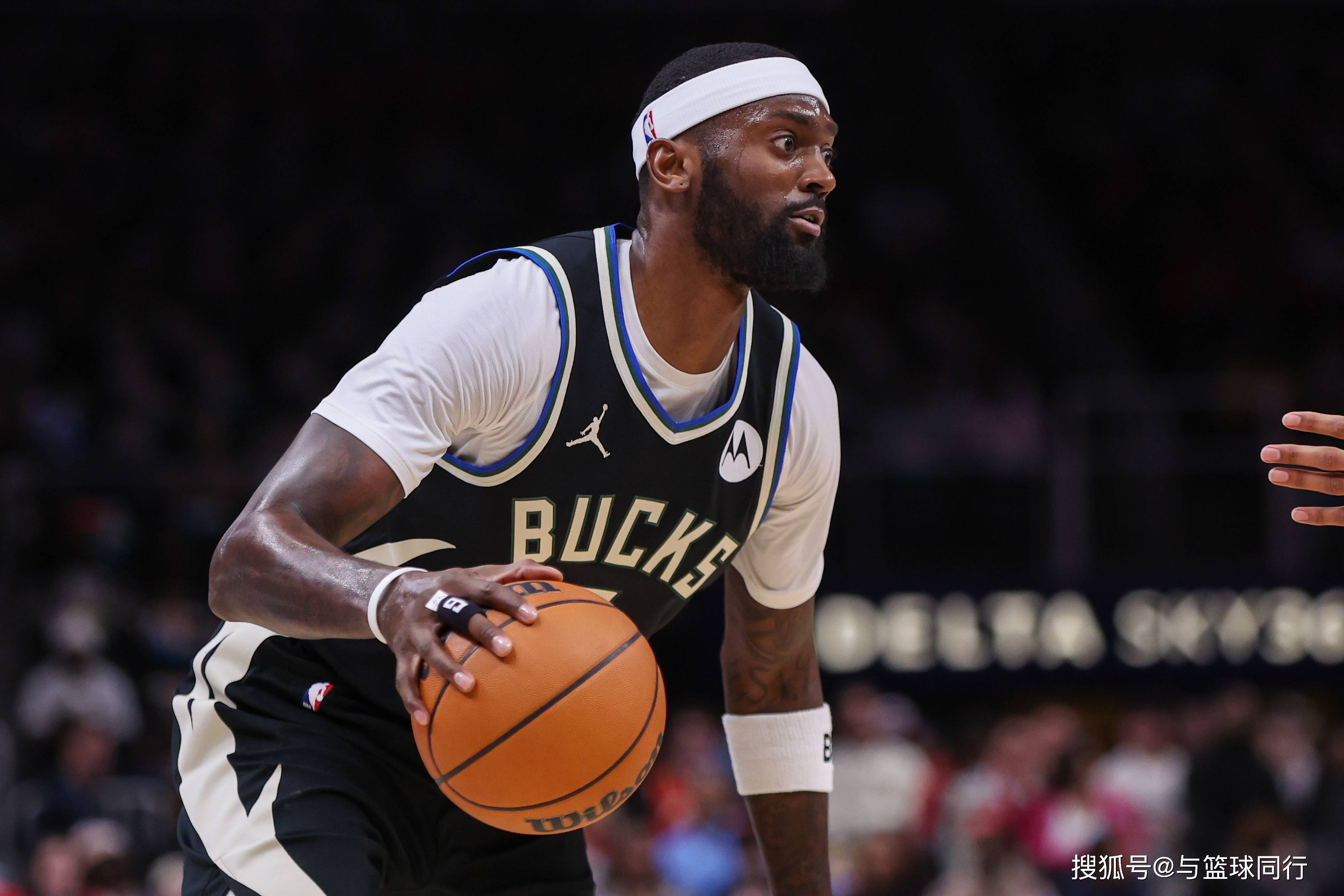 雄鹿队惨败76人队